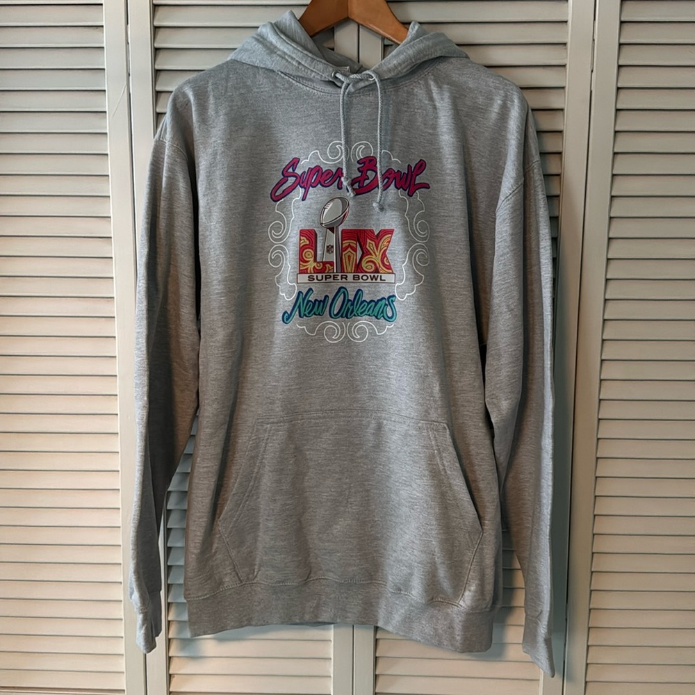 Ladies Super Bowl LIX New Orleans gray hoodie with pockets & fleece lined Sz. L